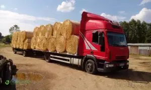 Sláma kulaté balíky